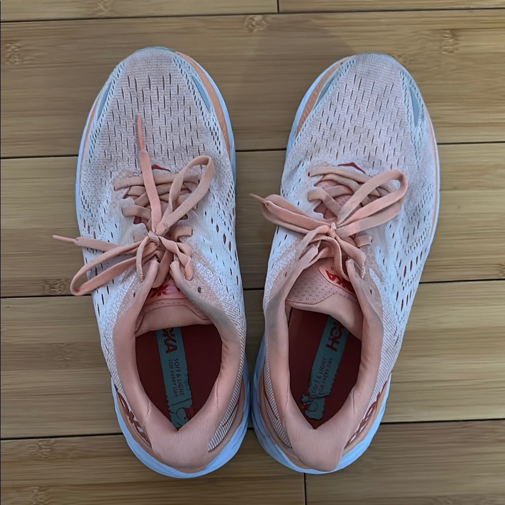 Hoka Clifton 8